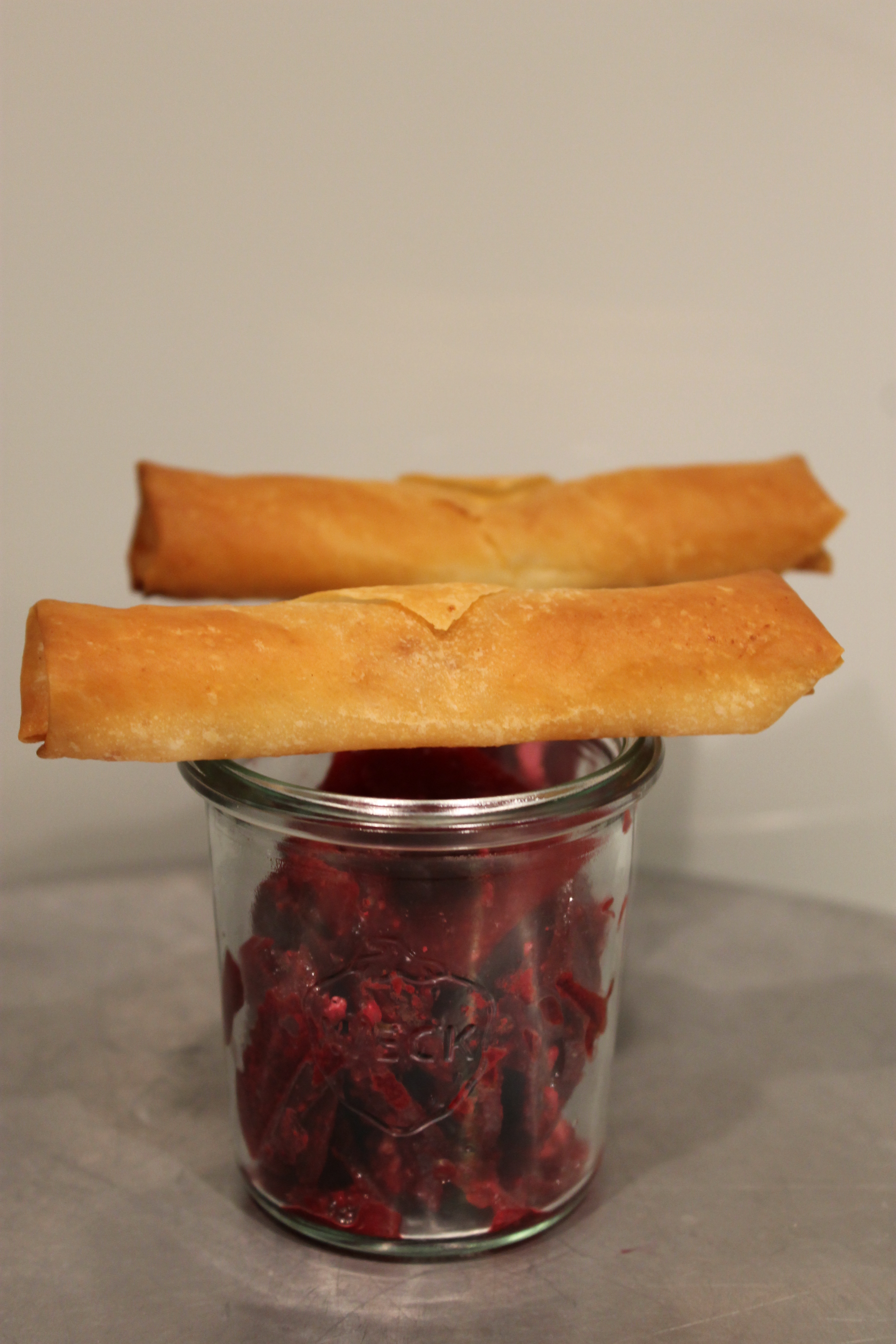 Zigarren - Börek auf Rote Bete
